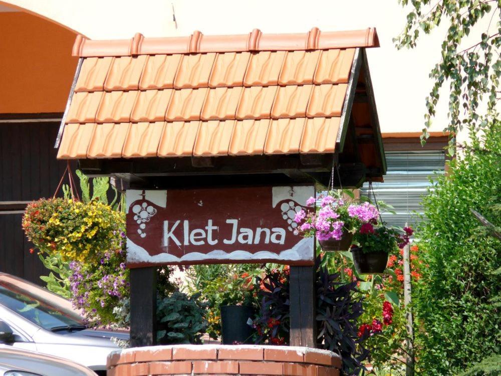 Bed and Breakfast Klet Jana Jastrebarsko Exterior foto