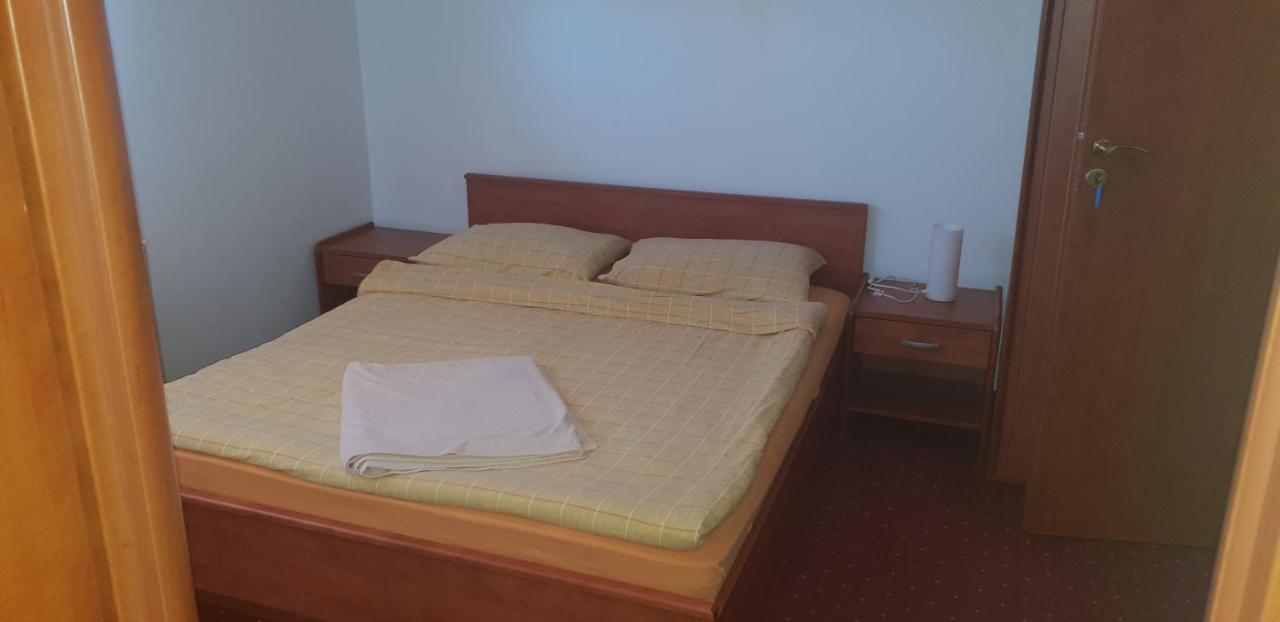 Bed and Breakfast Klet Jana Jastrebarsko Exterior foto